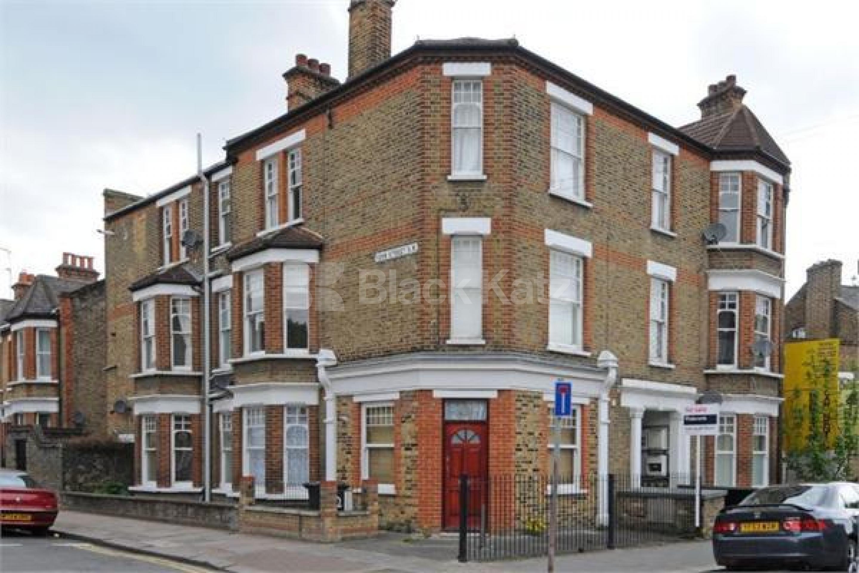 			UNDER OFFER, 1 Bedroom, 1 bath, 1 reception Maisonette			 Stonhouse Street, Clapham High Street SW4